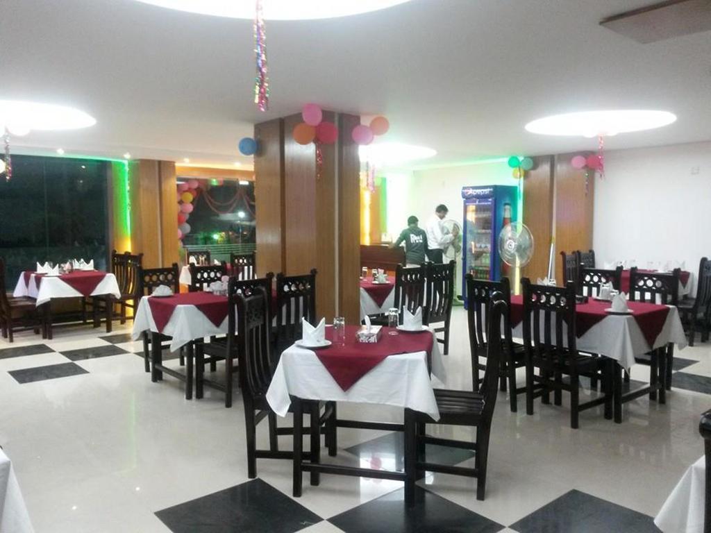 Hotel Beach Way ค็อกเซสบาซาร์ ภายนอก รูปภาพ